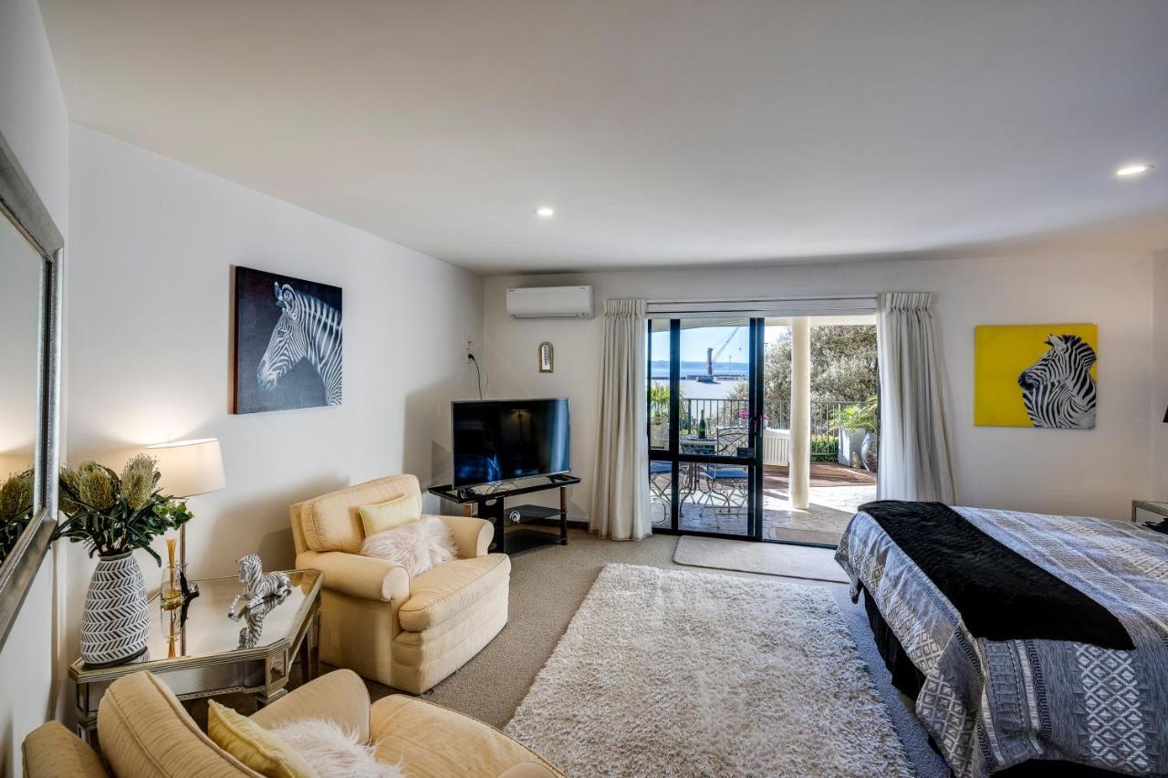 Maison Blue - Chic Garden Apartment Napier Ngoại thất bức ảnh